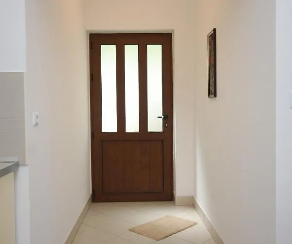 7879b شقة *