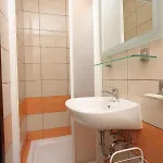 7879b
