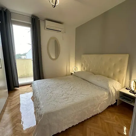 Apartament 7879b